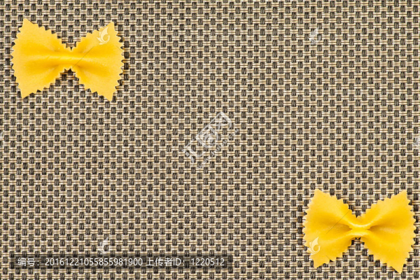 Farfalle,spaghetti米色