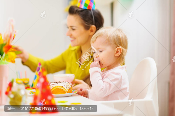 嬰兒第一次生日聚會