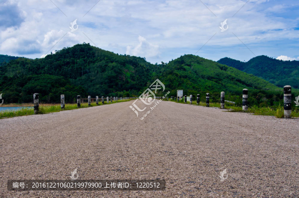 空蕩蕩的馬路