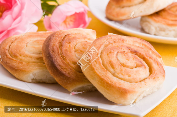 肉桂卷。