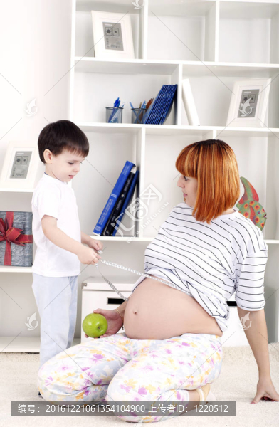 母親與嬰兒；家居裝飾品