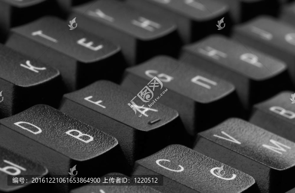 黑色的電腦鍵盤(pán)
