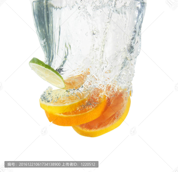 鮮橙入水