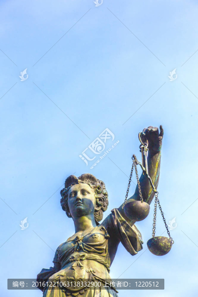德國(guó)在法蘭克福的羅默的正義女神雕像前