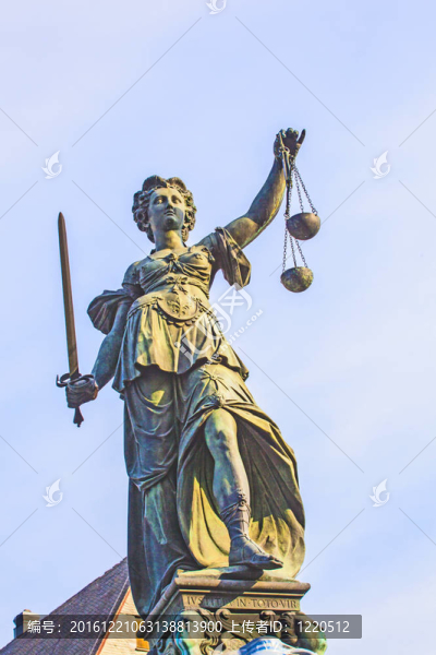 德國在法蘭克福的羅默的正義女神雕像前