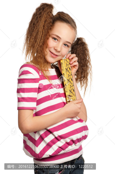 帶禮品盒的女孩
