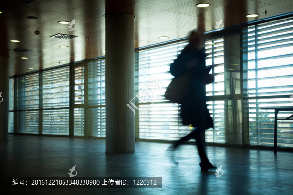 生意人走