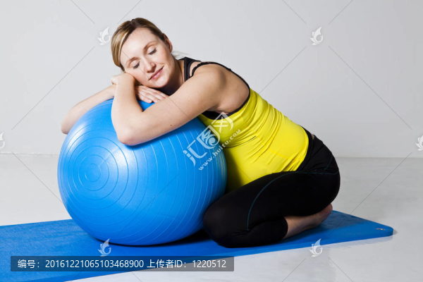 孕婦放松對健身球