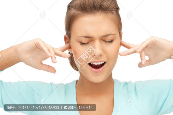戴著耳朵的女人