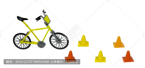 黃色自行車和交通錐
