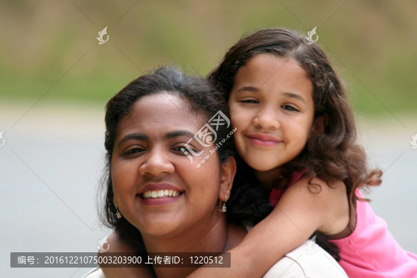 母親和女兒