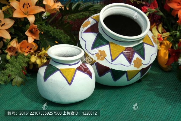內(nèi)畫壺