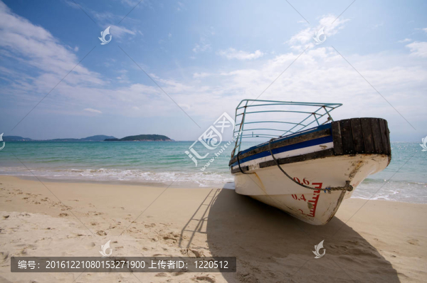 船在Beach