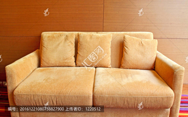 客廳沙發(fā)