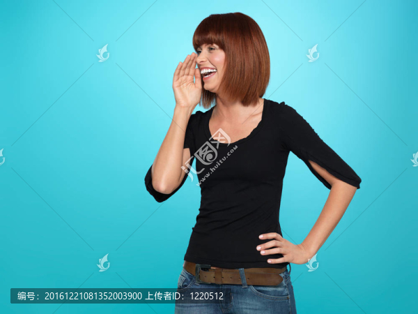 漂亮女人用嘴喊