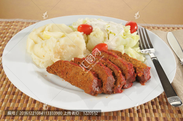 肉餅飯