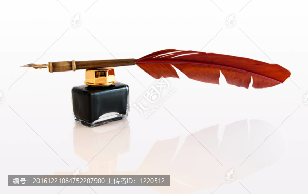 羽毛筆和墨水瓶