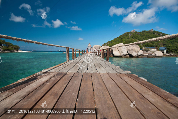 橋到島
