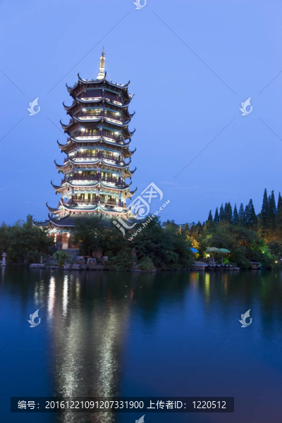 Moon,Pagoda；桂林；中國(guó)