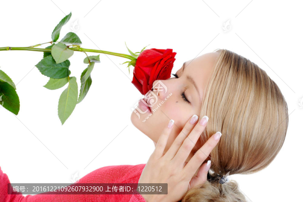 美麗的金發(fā)女孩與紅玫瑰