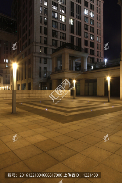 現(xiàn)代城市建筑夜景地面