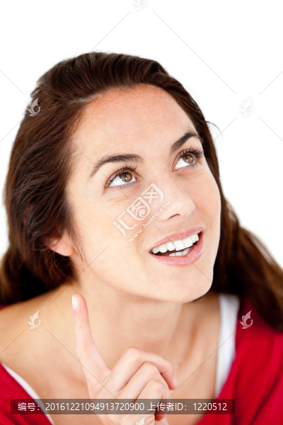 一個(gè)體貼的西班牙裔婦女向上的畫(huà)像