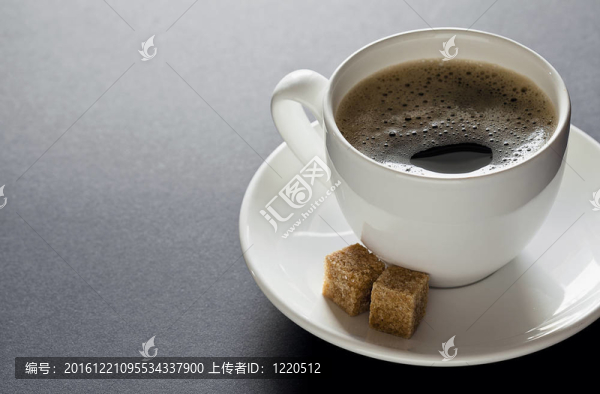 與分隔開的黑咖啡