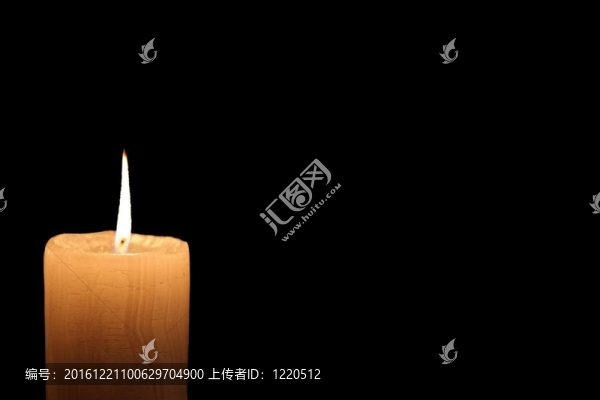 黑背景蠟燭