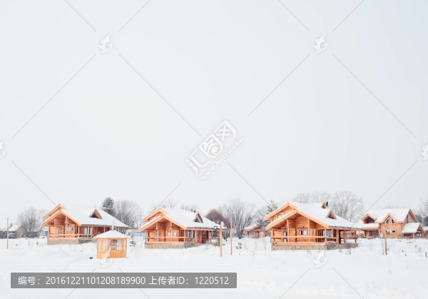 圖為雪中的木屋