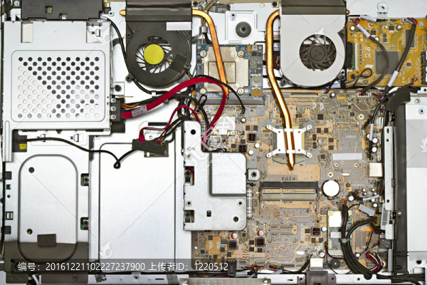 液晶電視與一個開放的背板