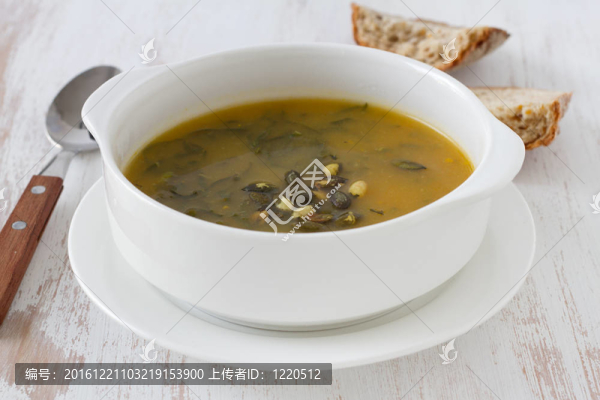 南瓜籽菠菜湯
