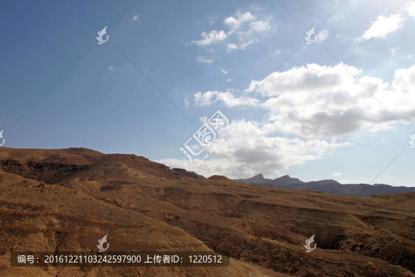 對托澤爾石漠化山區(qū)