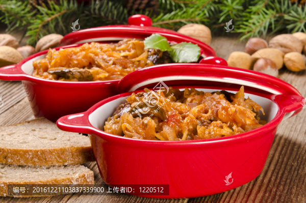 煙熏肉酸菜