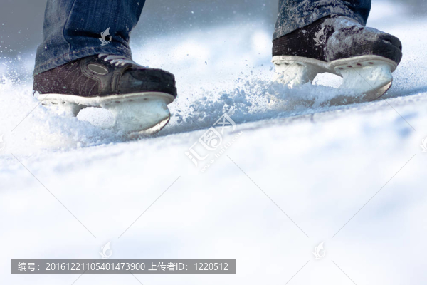 打破溜冰鞋；大量的復(fù)制空間