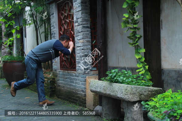 偷窺