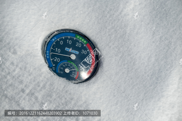 雪中溫度計
