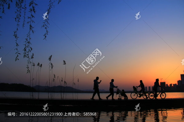 梅溪湖騎自行車夕陽