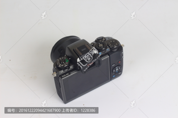 微單M5,EOS