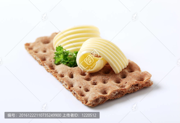 松脆的面包和黃油