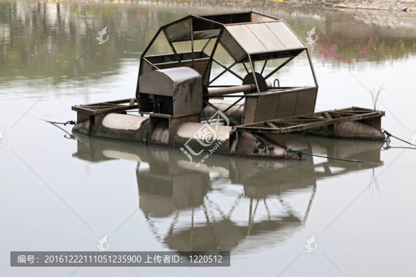 金屬輪的水車(chē)