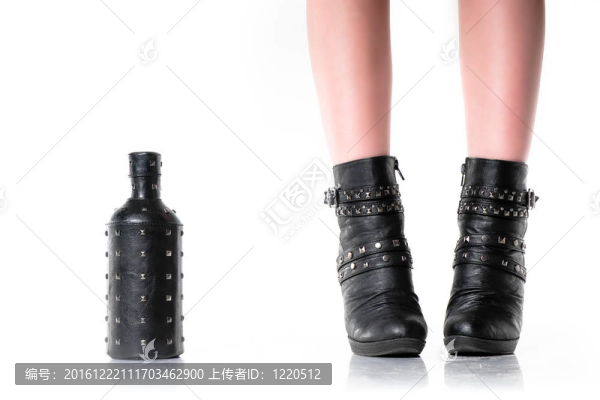 黑腳瓶