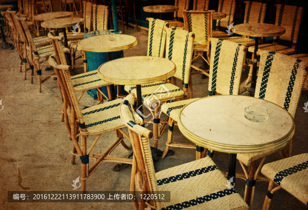 老式的咖啡館露臺(tái)