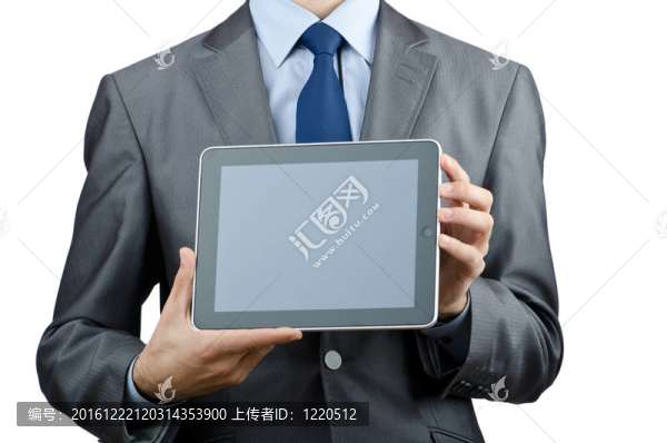 在平板電腦上工作的商人