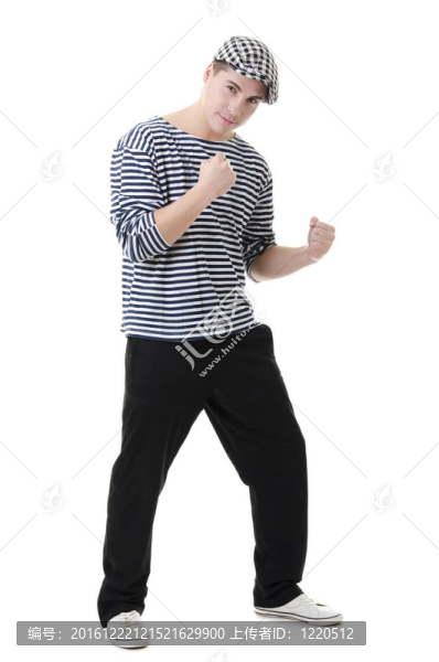 看頑皮和戰(zhàn)斗時尚年輕人
