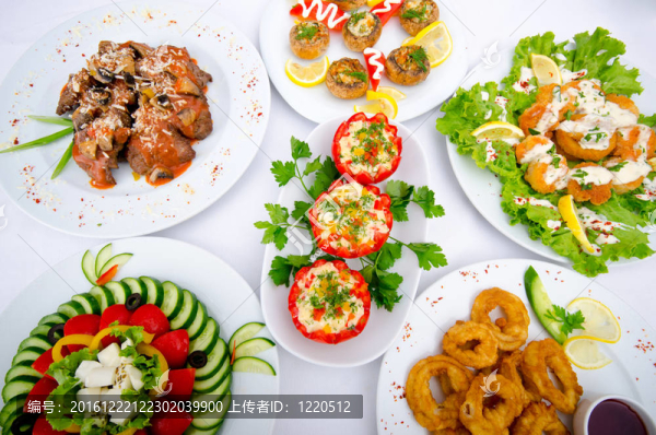 桌上飯菜可口