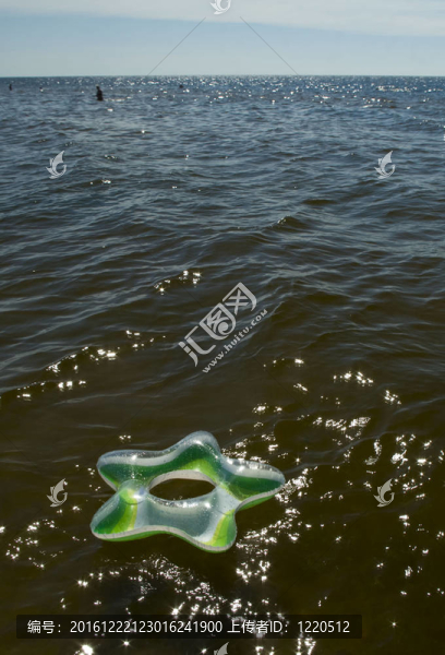 海上橡皮圈