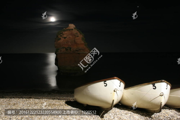海灘上的船