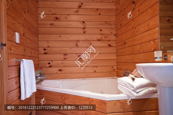 山地別墅公寓浴室內(nèi)部