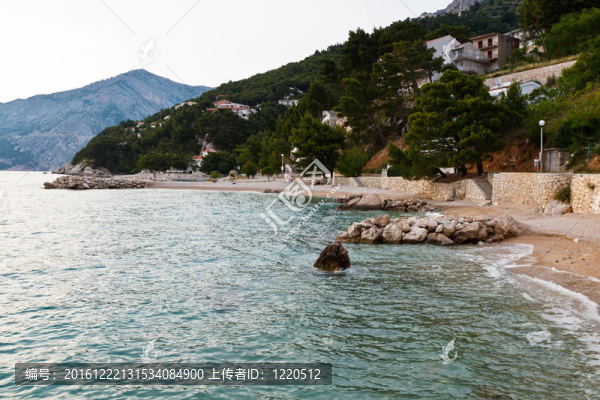 在布雷拉村亞得里亞海灘；克羅地亞