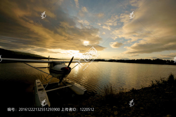 水上飛機(jī)